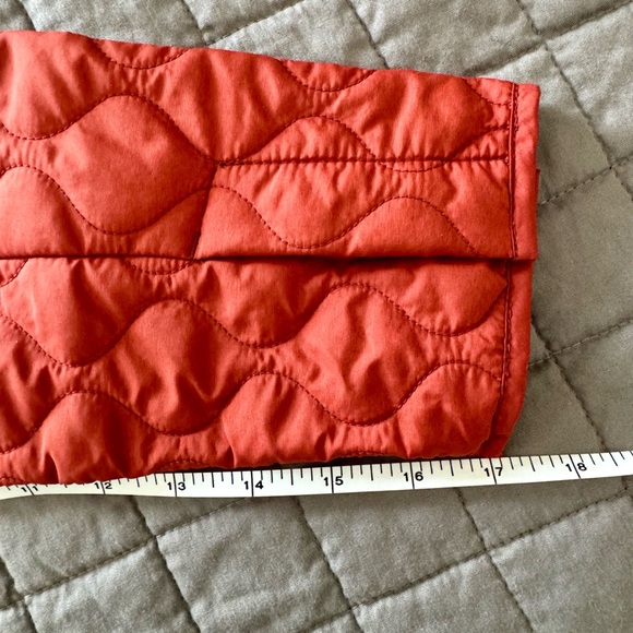 NWOT Women’s Peter Millar Quilted Jacket (L) - Picture 11 of 13